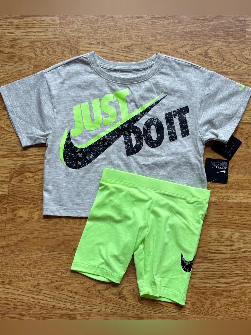 Nike Girls Grey Crop Tee Neon Green 'Just Do It’ Bike Shorts Play Set Sz 5 NEW